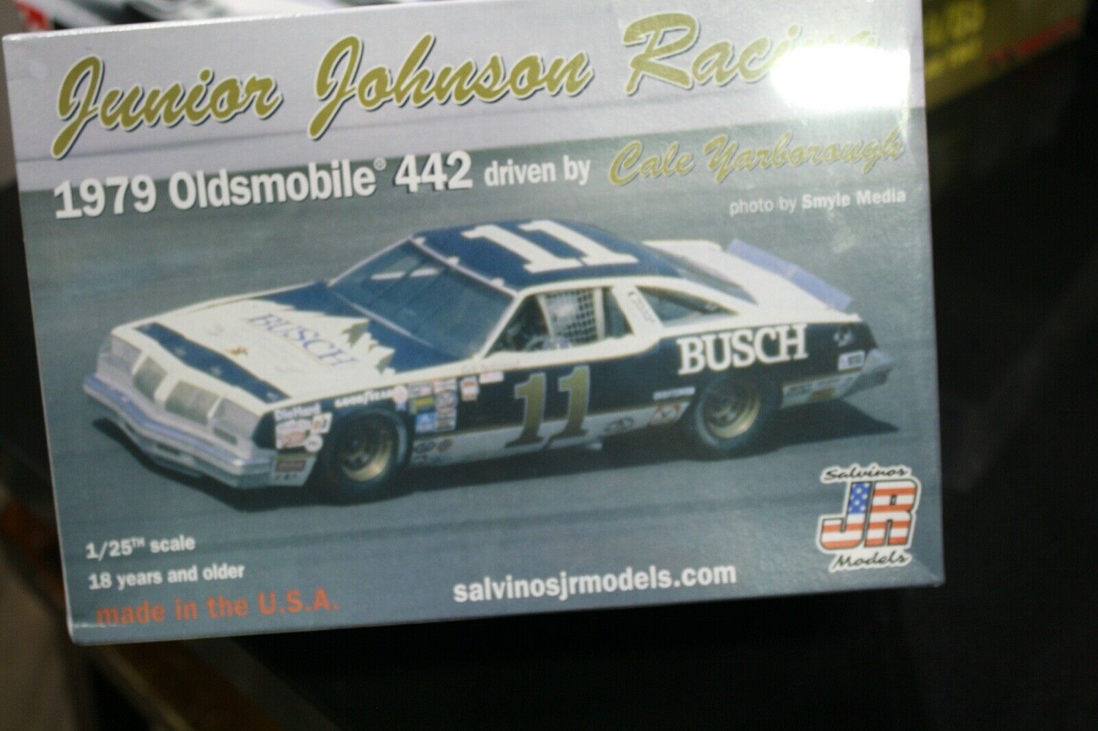 1/25 Salvinos Jr Models Junior Johnson Racing 1979 Oldsmobile 442 Model Car Seal